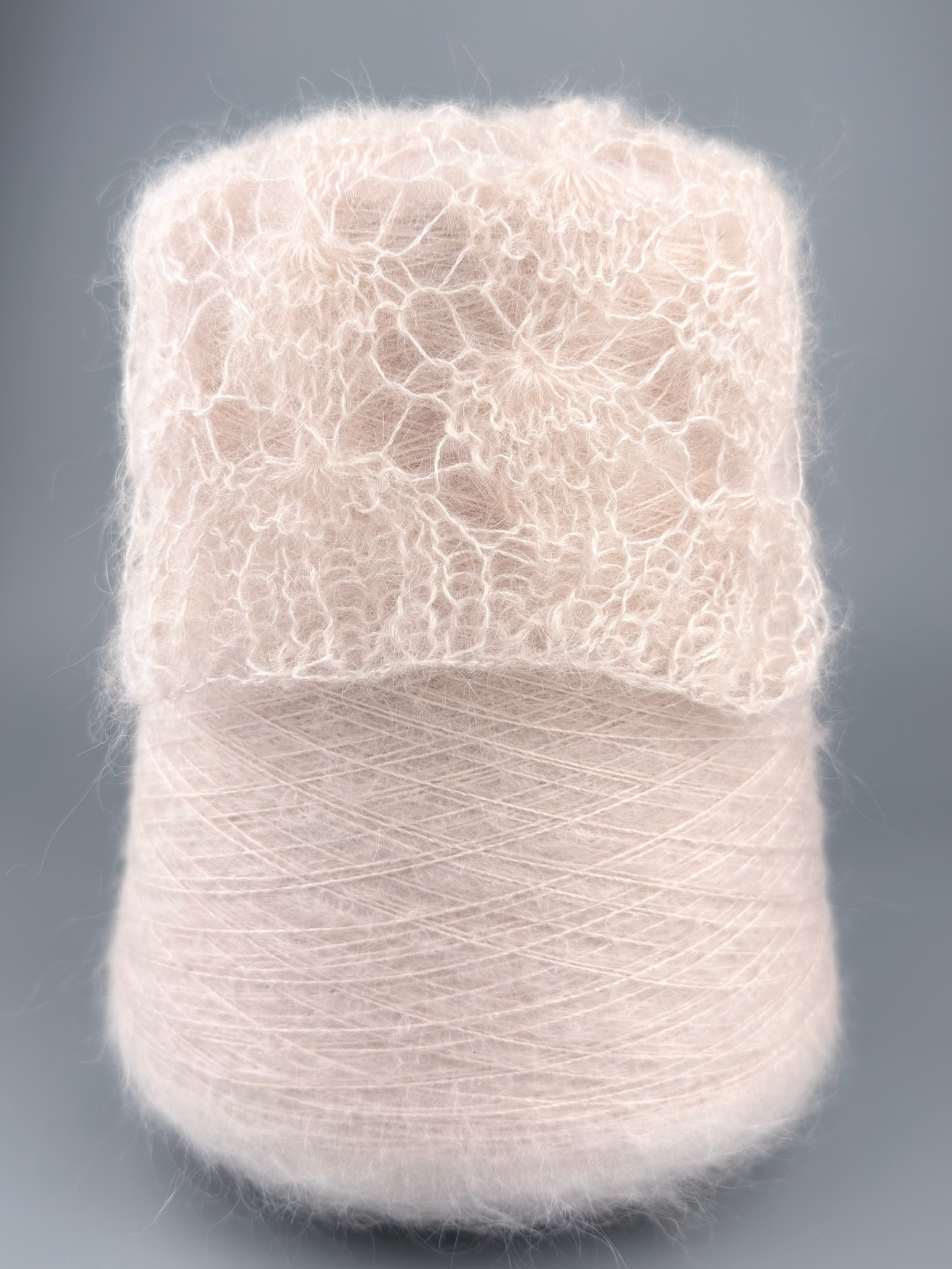 Royal Kid Silk Nm 9000 – Fil en Super Kid Mohair et soie col. Rose poudré très clair | Zimpfer Wolle Selezione photo 2